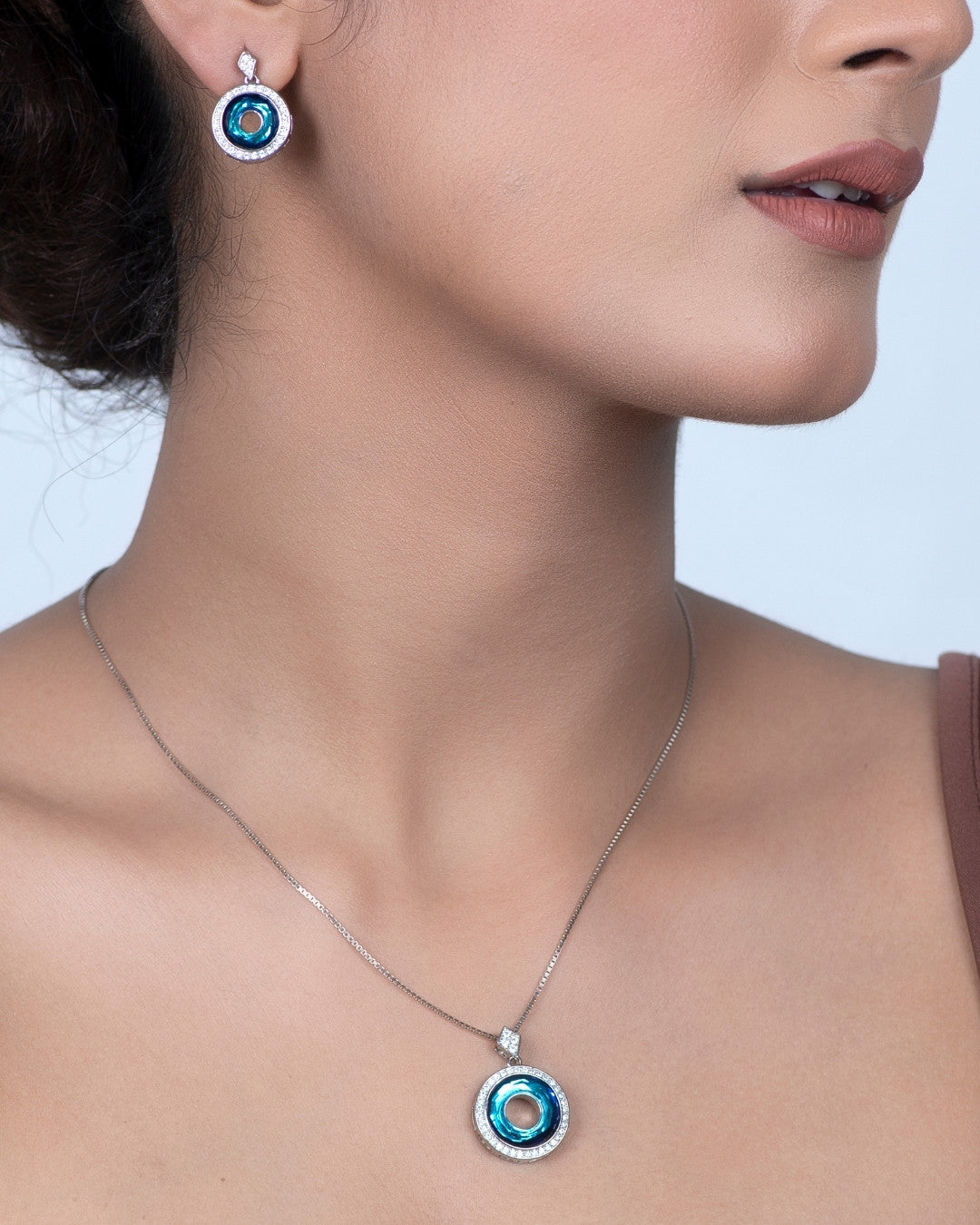 Silver Azure Radiance Pendant Set
