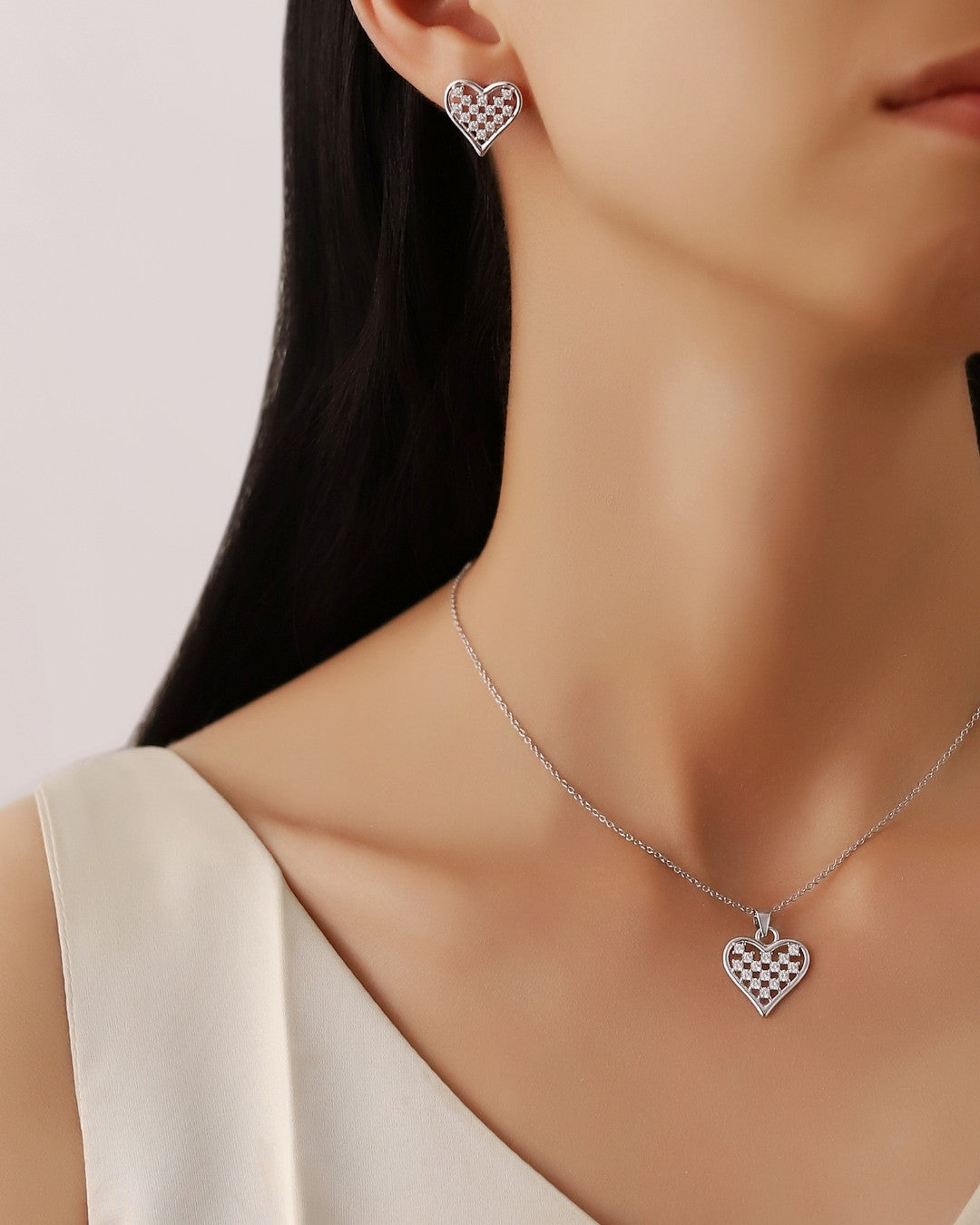 Silver Gleaming Heart Pendant Set