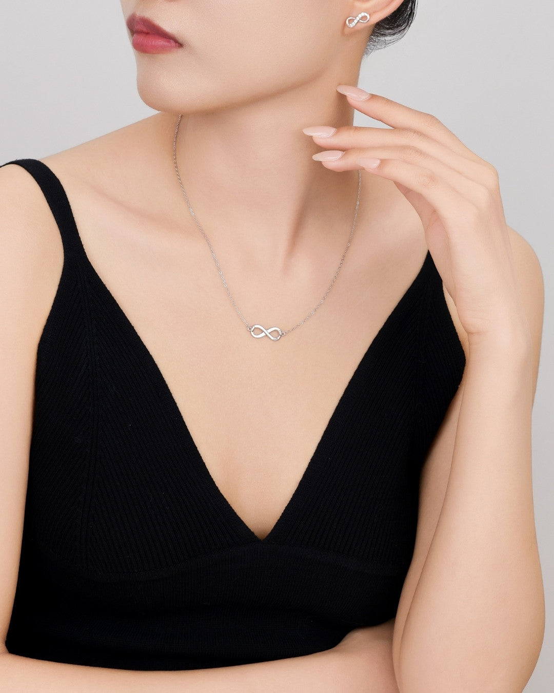 Silver Infinity Elegance Chain Set