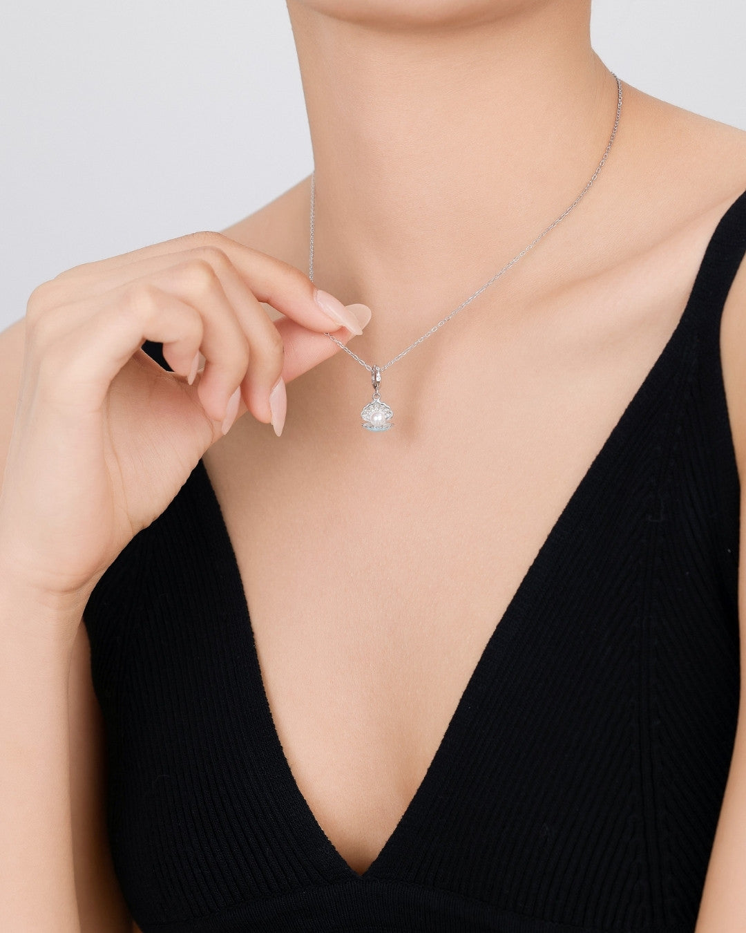 Silver Ocean's Treasure Pearl Pendant Necklace