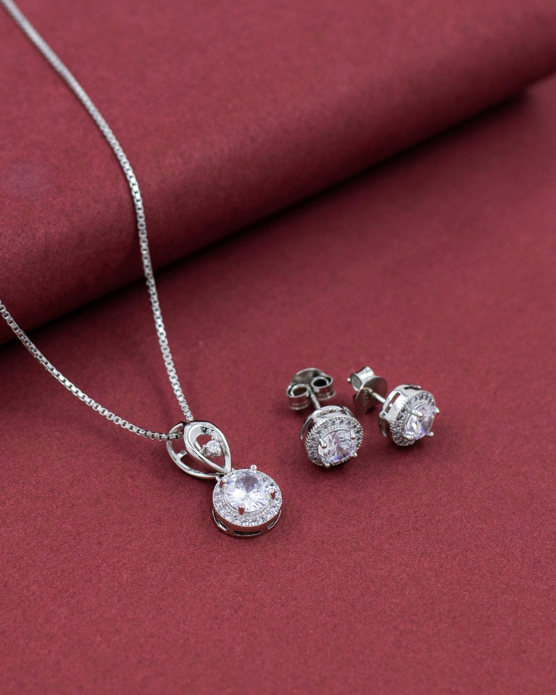 Silver Timeless Solitaire Chain Set