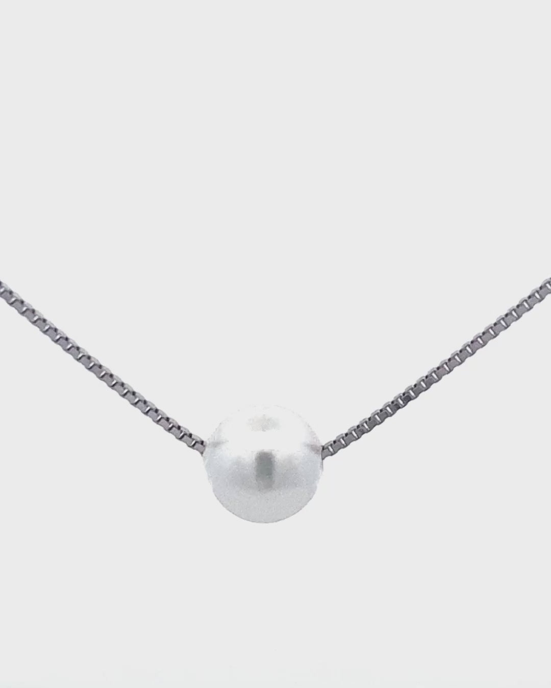 Silver Lustrous Pearl Elegance Pendant Chain