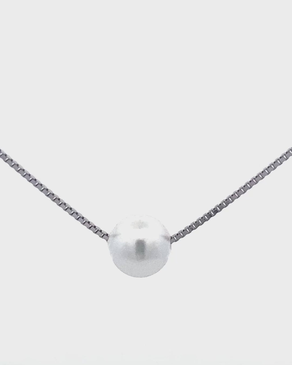 Silver Lustrous Pearl Elegance Pendant Chain