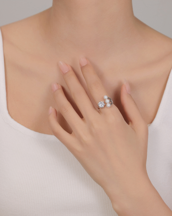 Silver Pearl Majesty Open Ring - Image 2