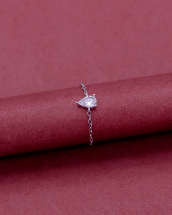Silver Crystal Elegance Chain Ring - Image 3
