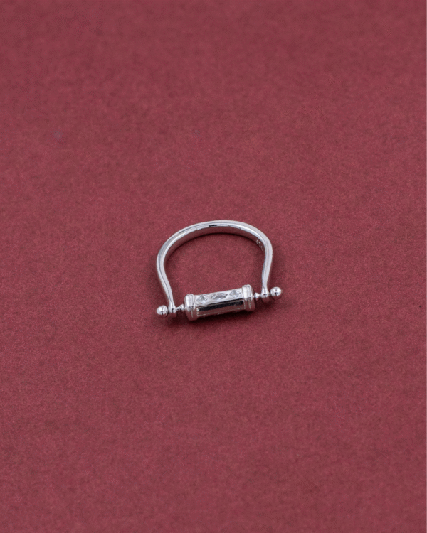 Silver Royal Scroll Ring - Image 3