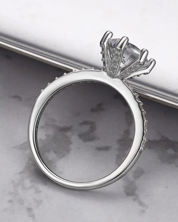 Silver Classic Elegance Solitaire Ring - Image 4