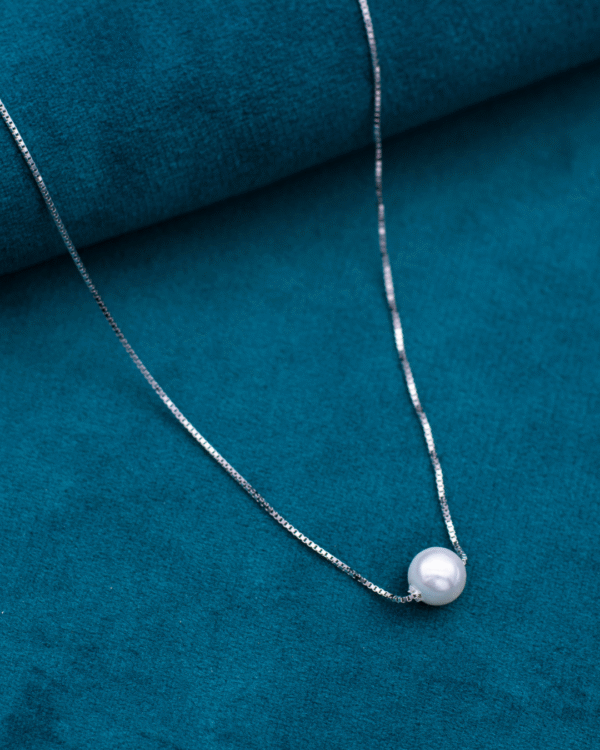 Silver Lustrous Pearl Elegance Pendant Chain - Image 3